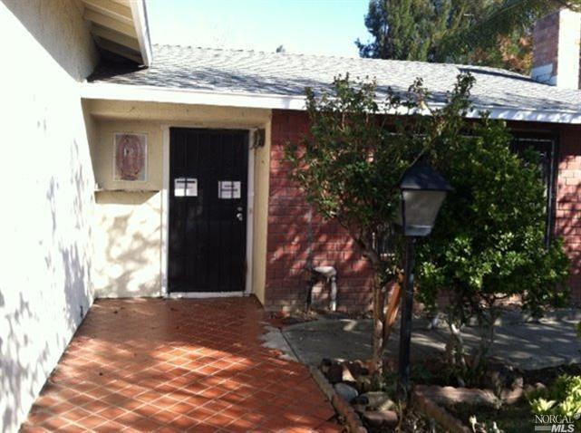 160 Danvers Ct, Vacaville, CA 95687 photo 2