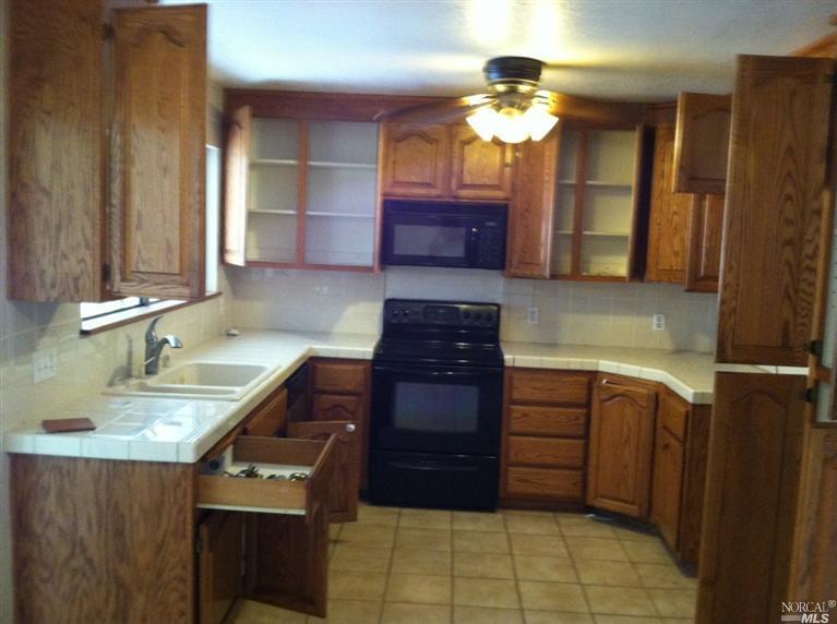 160 Danvers Ct, Vacaville, CA 95687 photo 4