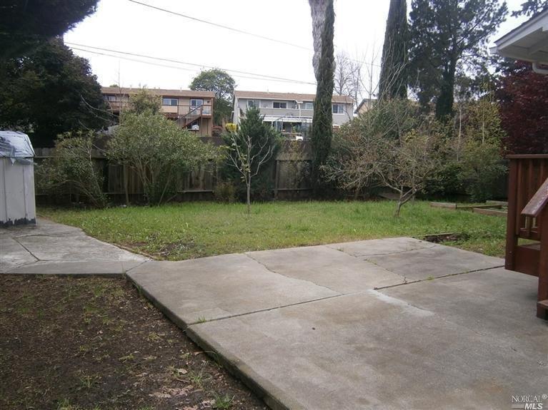 35 Rodgers St, Vallejo, CA 94590 photo 8