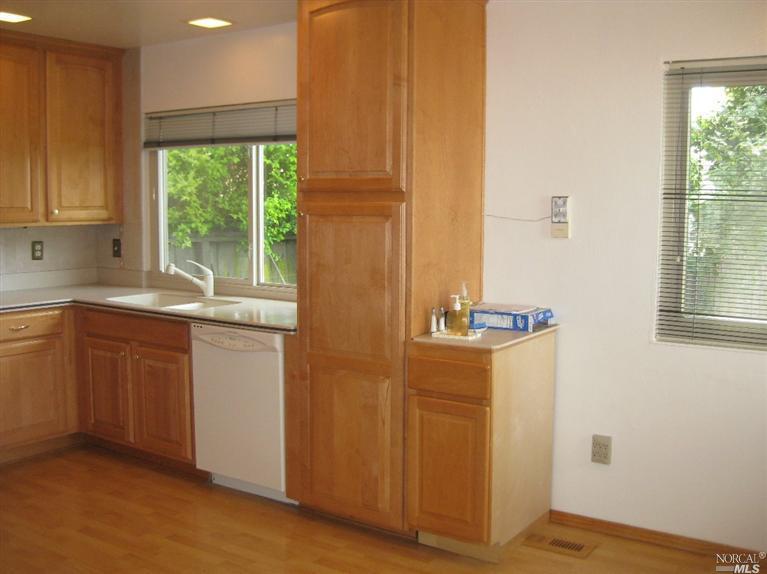 622 S Ely Blvd S, Petaluma, CA 94954 photo 6