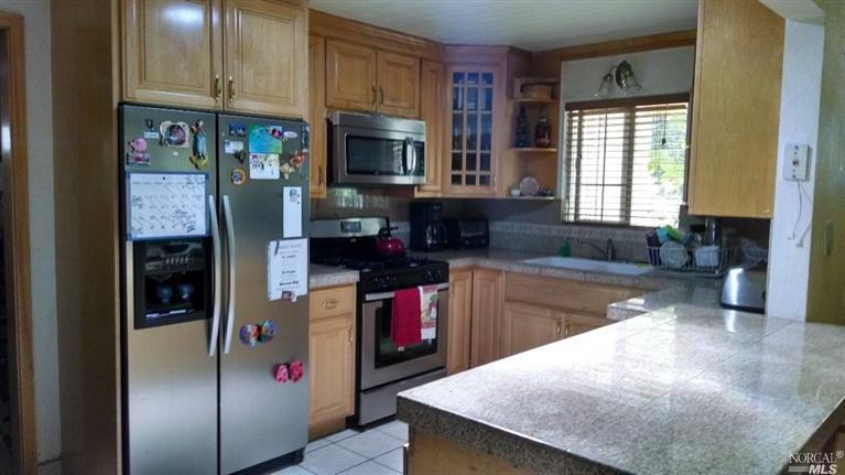 646 University St, Healdsburg, CA 95448 photo 3