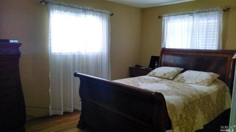 646 University St, Healdsburg, CA 95448 photo 10