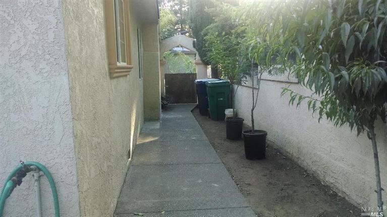 646 University St, Healdsburg, CA 95448 photo 15