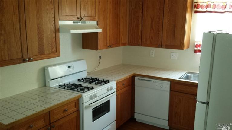 634 Kentucky St, Vallejo, CA 94590 photo 4