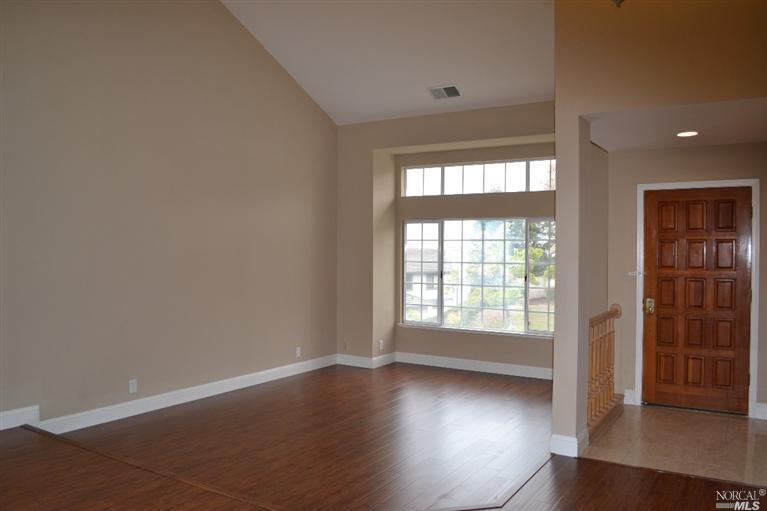 182 Newcastle Dr, Vallejo, CA 94591 photo 2