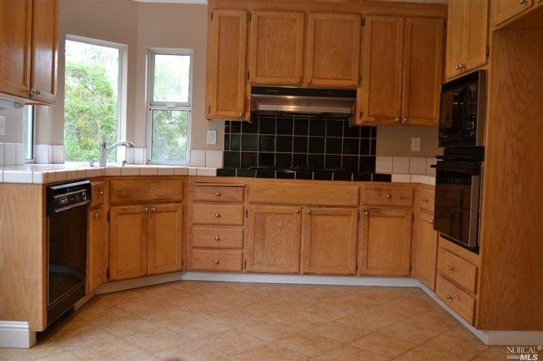 182 Newcastle Dr, Vallejo, CA 94591 photo 5