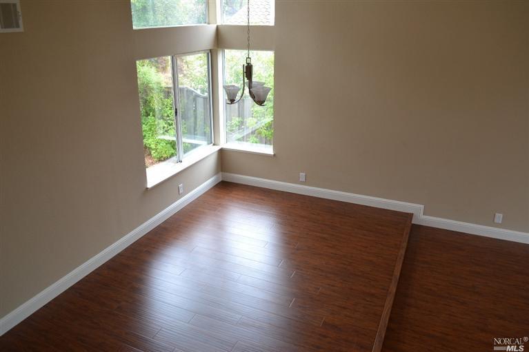 182 Newcastle Dr, Vallejo, CA 94591 photo 4