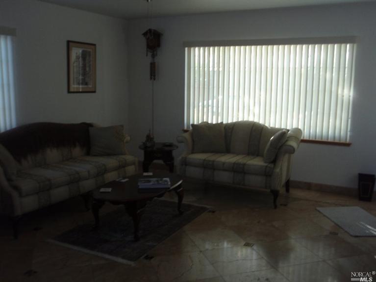 280 Grape St, Vacaville, CA 95688 photo 4