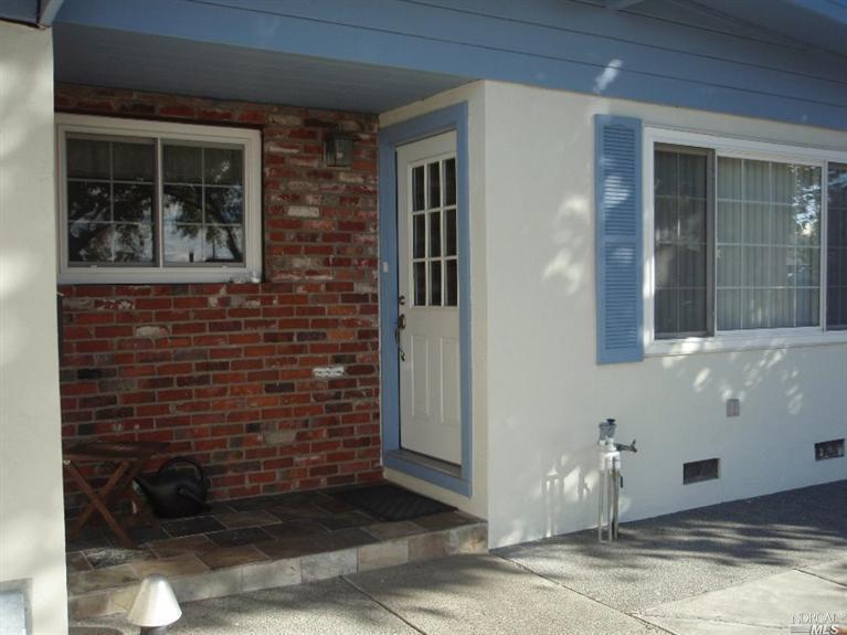 280 Grape St, Vacaville, CA 95688 photo 2