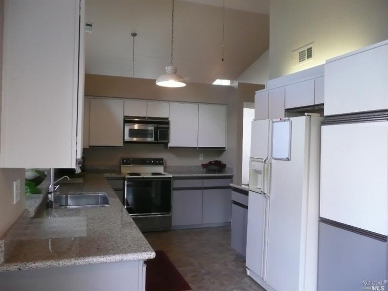 105 Crownpointe Dr, Vallejo, CA 94591 photo 8