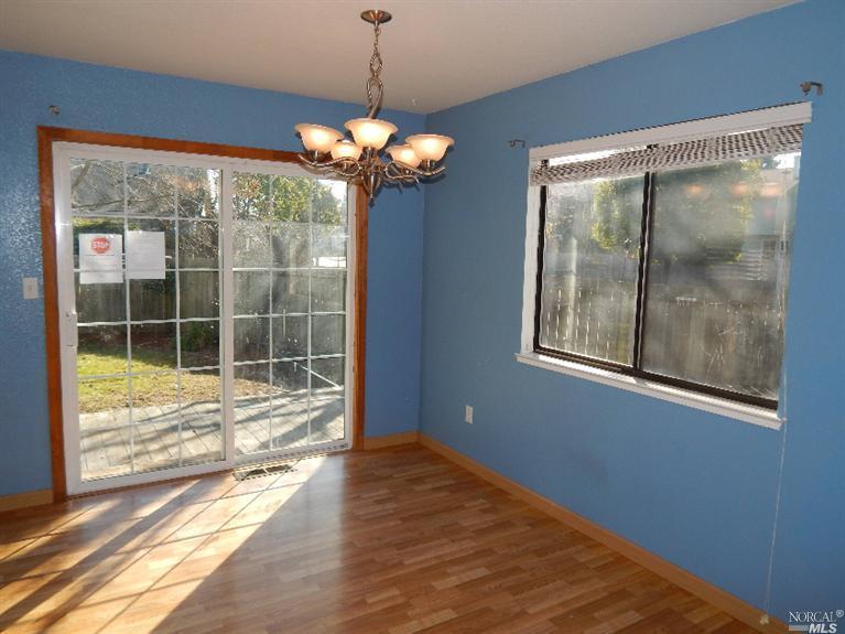 11 Ahlstrom Dr, Cotati, CA 94931 photo 4