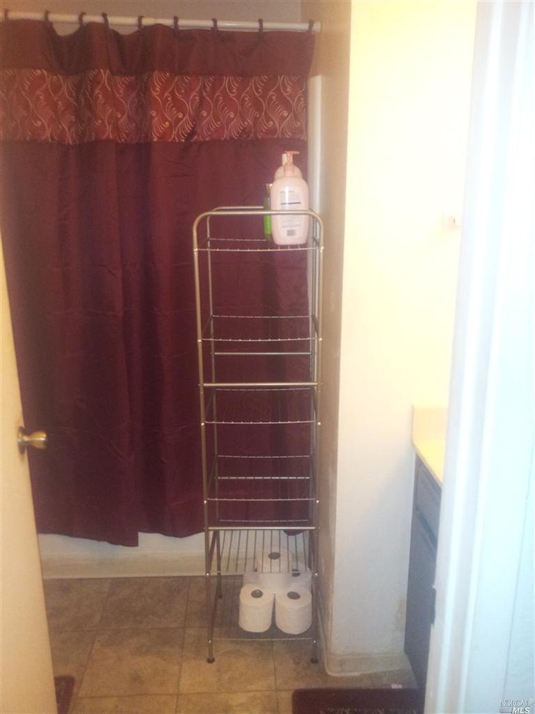 460 Corcoran Ave #2, Vallejo, CA 94589 photo 6