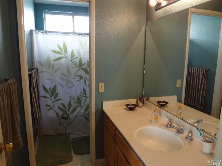 148 Cornell St, Windsor, CA 95492 photo 13