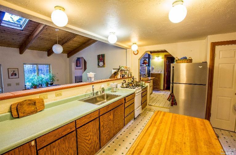 34133 Shimmins Ridge Rd, Willits, CA 95490 photo 8