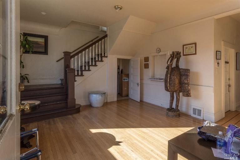 508 Alabama St, Vallejo, CA 94590 photo 2