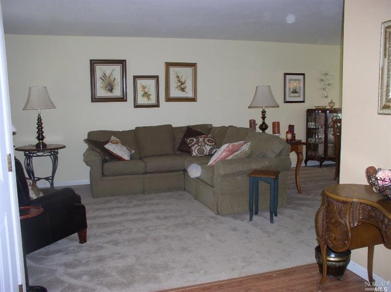1339 Granada St, Vallejo, CA 94591 photo 3