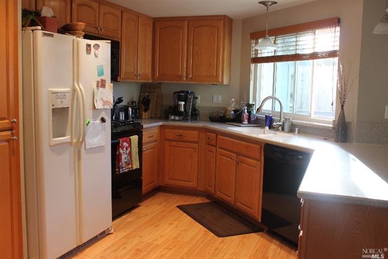 4859 Silverado Dr, Fairfield, CA 94534 photo 3