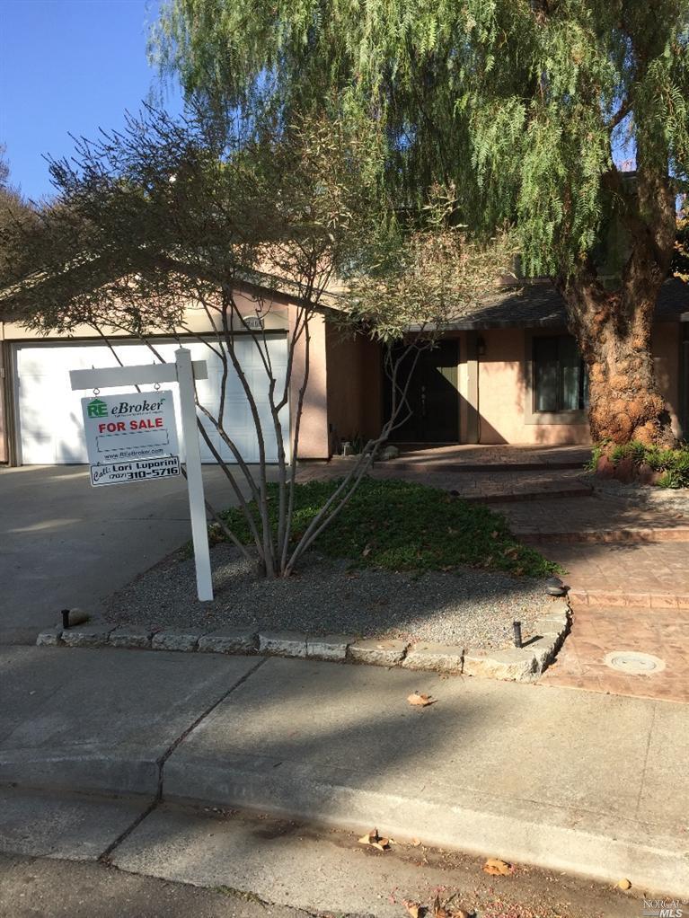 740 Calmace Ct, Dixon, CA 95620 photo 2
