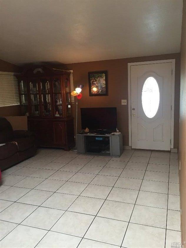 464 Diana Dr, Vallejo, CA 94589 photo 3