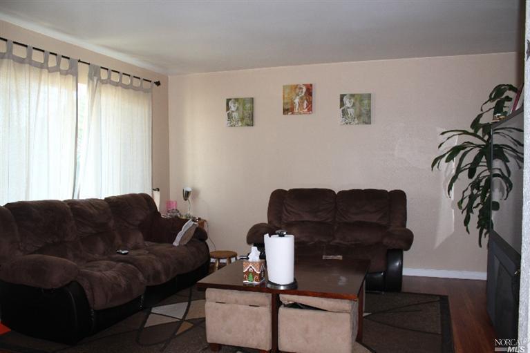 125 Stephanie Ct, Vallejo, CA 94589 photo 3