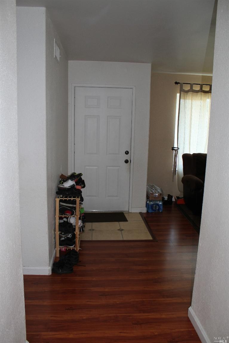 125 Stephanie Ct, Vallejo, CA 94589 photo 4