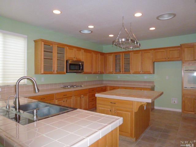 160 W Brookside Dr, Cloverdale, CA 95425 photo 2