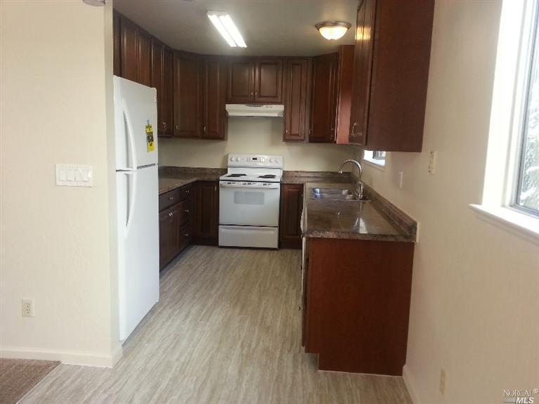 426 N School St, Ukiah, CA 95482 photo 5