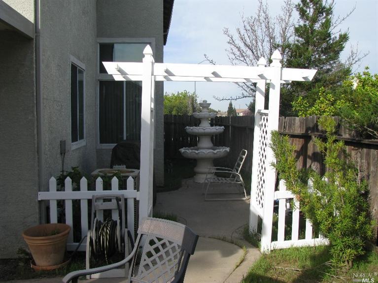 860 Cedarcrest Dr, Vacaville, CA 95687 photo 18
