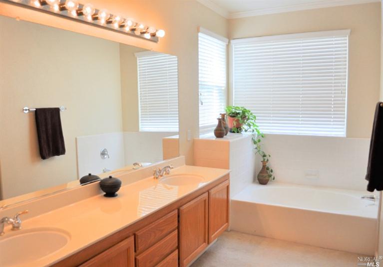 867 Kells Cir, Vacaville, CA 95688 photo 10