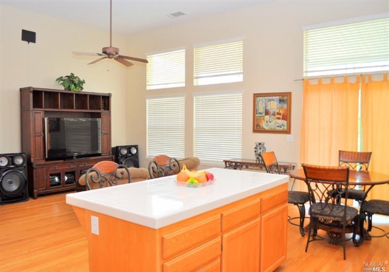 867 Kells Cir, Vacaville, CA 95688 photo 8