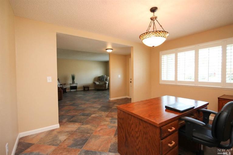 712 Stallion Cir, Fairfield, CA 94533 photo 7
