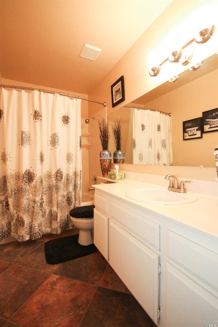 712 Stallion Cir, Fairfield, CA 94533 photo 19