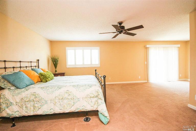 712 Stallion Cir, Fairfield, CA 94533 photo 15