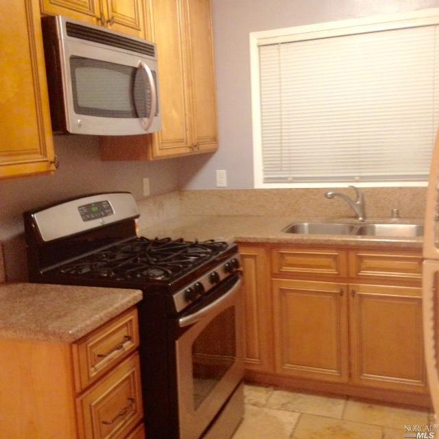 409 Vervais Ave, Vallejo, CA 94591 photo 3