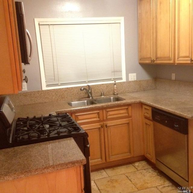 409 Vervais Ave, Vallejo, CA 94591 photo 4