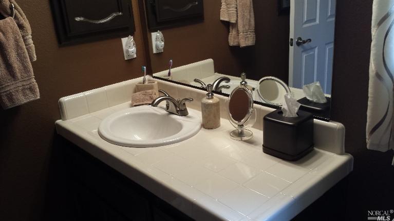 379 Eagle Ln, Vacaville, CA 95687 photo 9