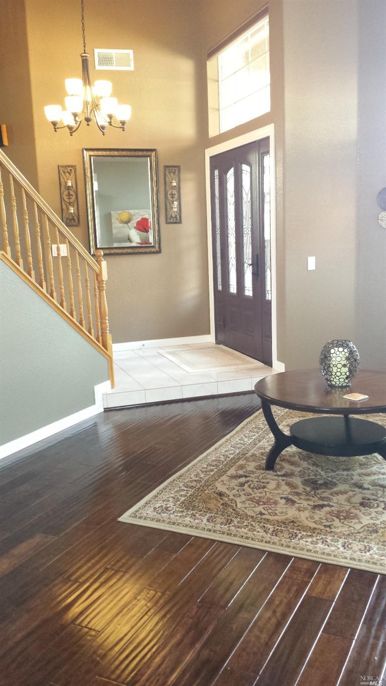 379 Eagle Ln, Vacaville, CA 95687 photo 4