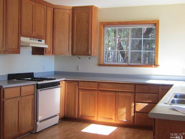2841 Bear Ct, Willits, CA 95490 photo 3
