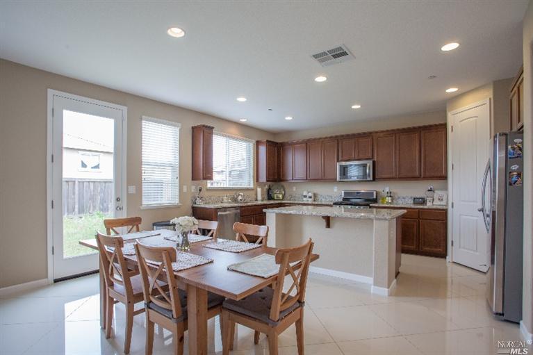 2146 Newfoundland Dr, Fairfield, CA 94534 photo 7