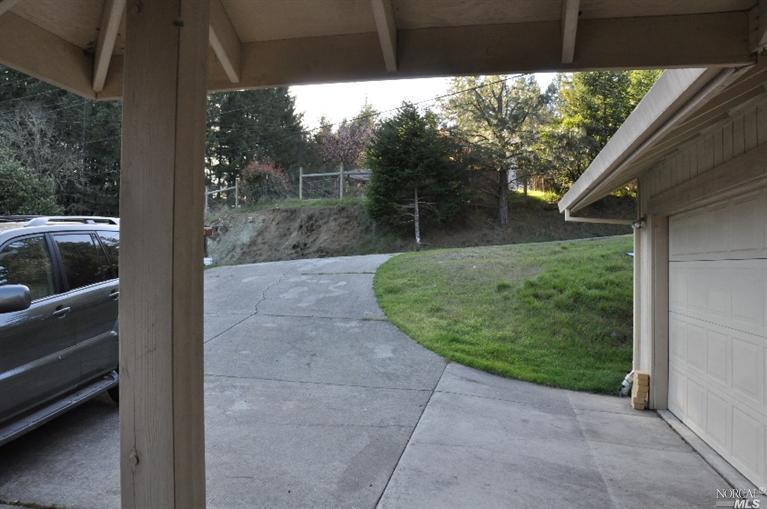 26771 Hawk Rd, Willits, CA 95490 photo 2