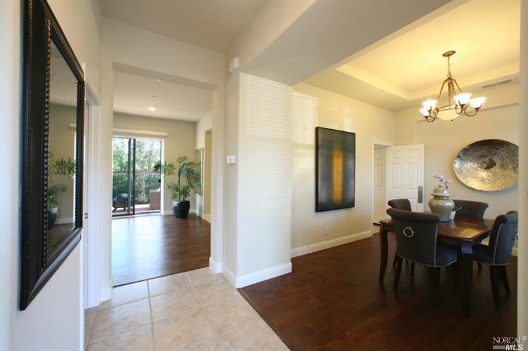 489 Hawk Dr, Petaluma, CA 94954 photo 4