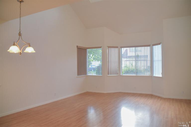 136 Bayside Ter, Vallejo, CA 94591 photo 4