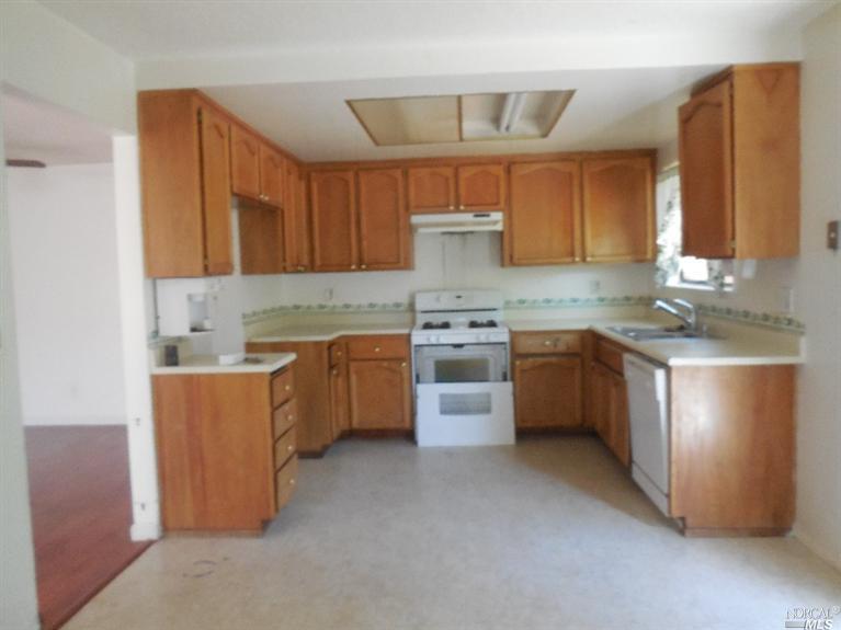 967 Matthew Ct, Fairfield, CA 94533 photo 3