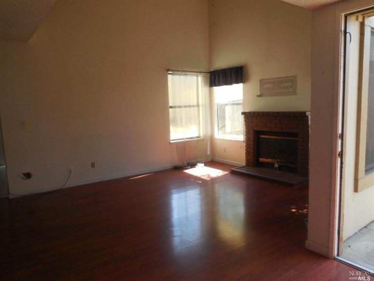 967 Matthew Ct, Fairfield, CA 94533 photo 2