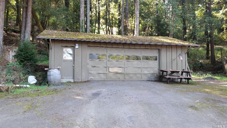 24620 Sherwood Rd, Willits, CA 95490 photo 3