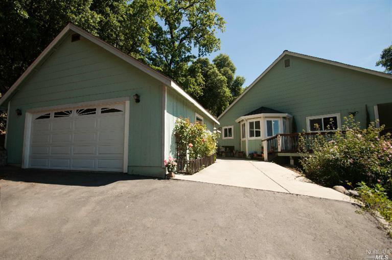 3315 Old River Rd, Ukiah, CA 95482 photo 1