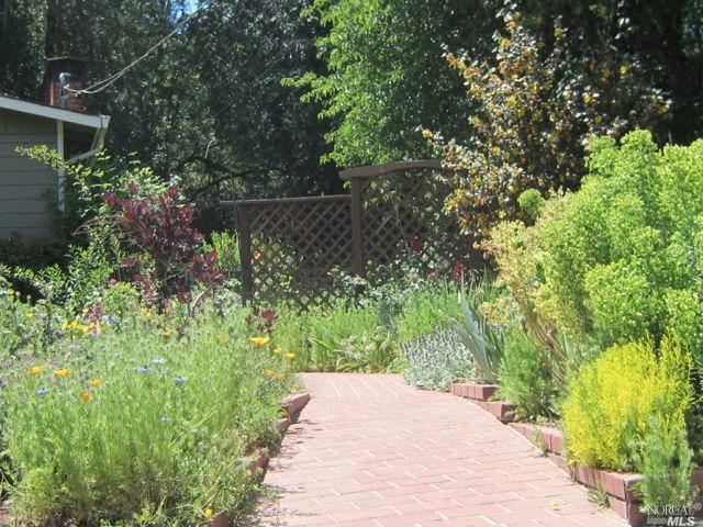 127 Mill Creek Dr, Willits, CA 95490 photo 3