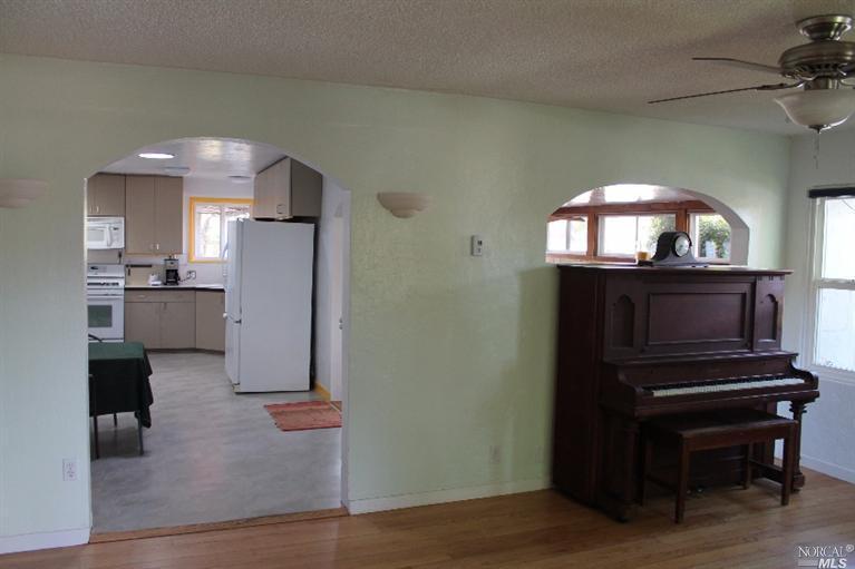 498 Luce Ave, Ukiah, CA 95482 photo 5