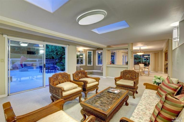 111 Gregory Dr, Fairfax, CA 94930 photo 6