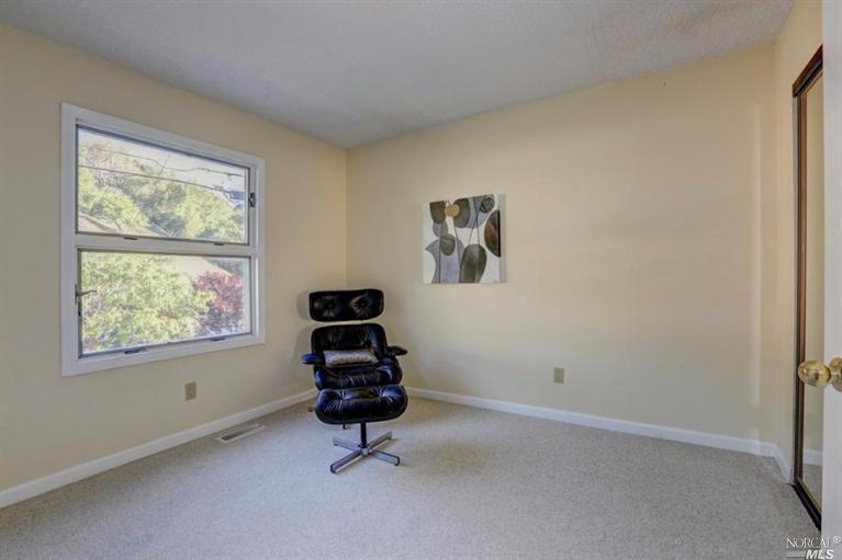 111 Gregory Dr, Fairfax, CA 94930 photo 12